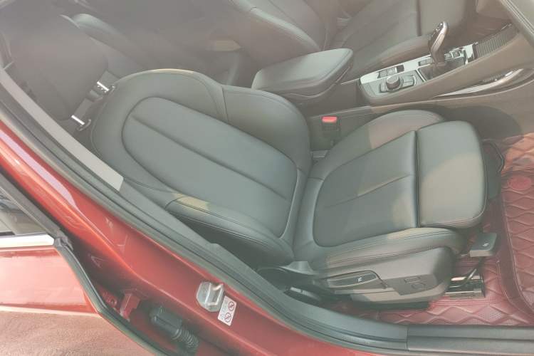 Used BMW X2 2019 sDrive20i M Sport Package China VI Emission Standard Right Front Seat