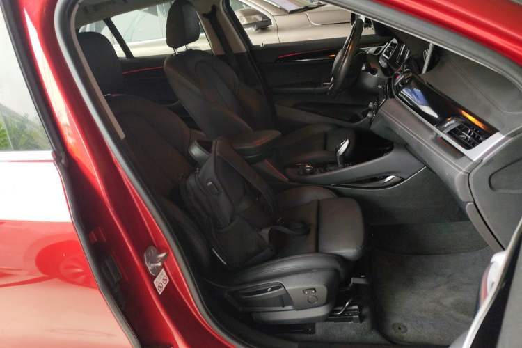 Used BMW X2 2019 sDrive20i M Sport Package China VI Emission Standard Right Front Seat