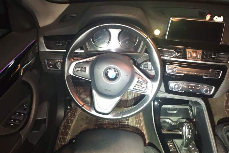 Used BMW X2 2019 sDrive20i M Sport Package China VI Emission Standard Steering Wheel