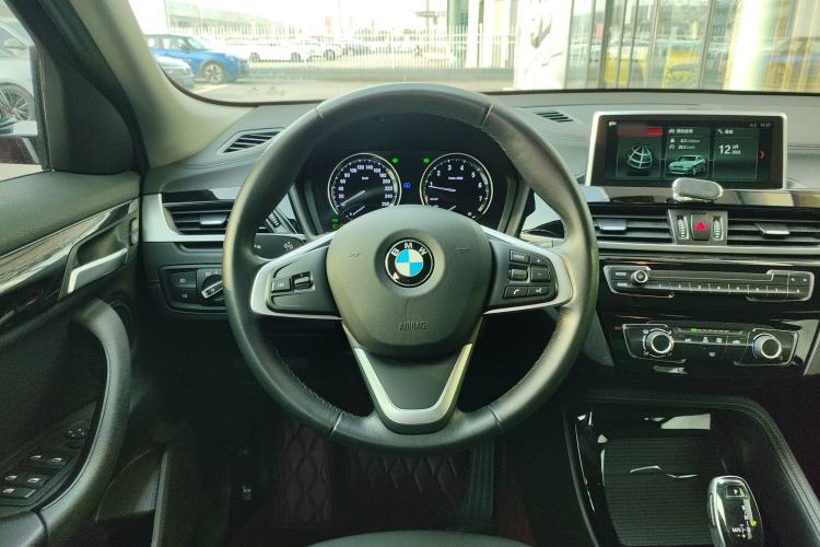 Used BMW X2 2019 sDrive20i M Sport Package China VI Emission Standard Steering Wheel