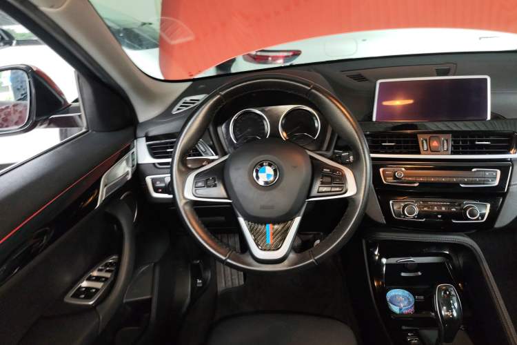 Used BMW X2 2019 sDrive20i M Sport Package China VI Emission Standard Steering Wheel