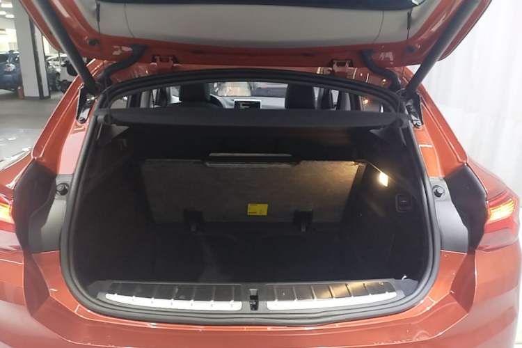 Used BMW X2 2019 sDrive25i Leading Edition M Sport Package China VI Trunk