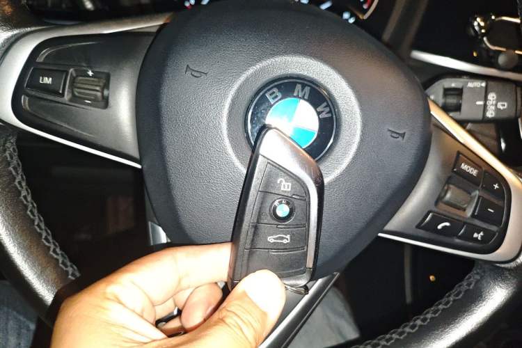 Used BMW X2 2019 sDrive20i M Sport Package China VI Emission Standard Vehicle Key
