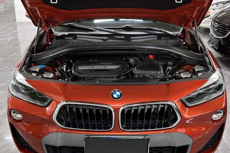 Used BMW X2 2019 sDrive20i M Sport Package China VI Emission Standard Engine Bay