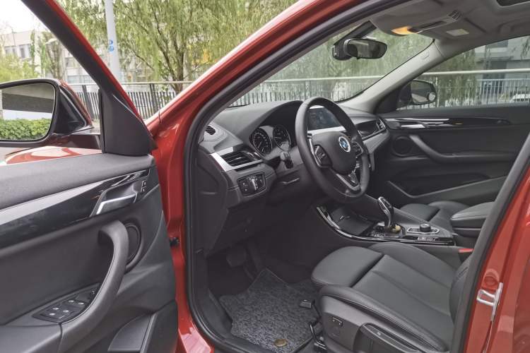 Used BMW X2 2019 sDrive20i M Sport Package China VI Emission Standard Interior 2