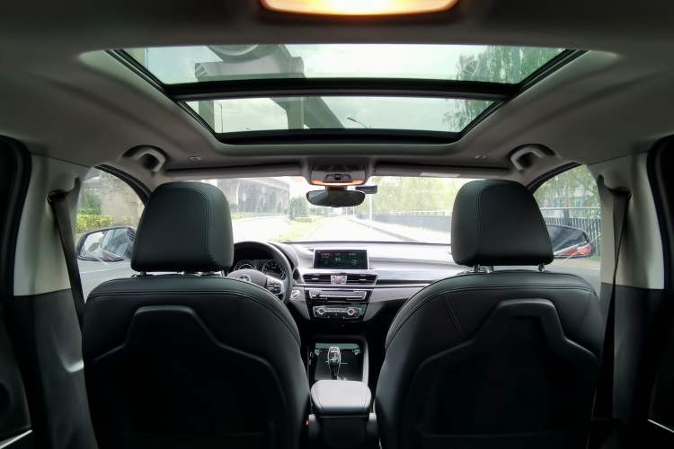 Used BMW X2 2019 sDrive20i M Sport Package China VI Emission Standard Interior 4