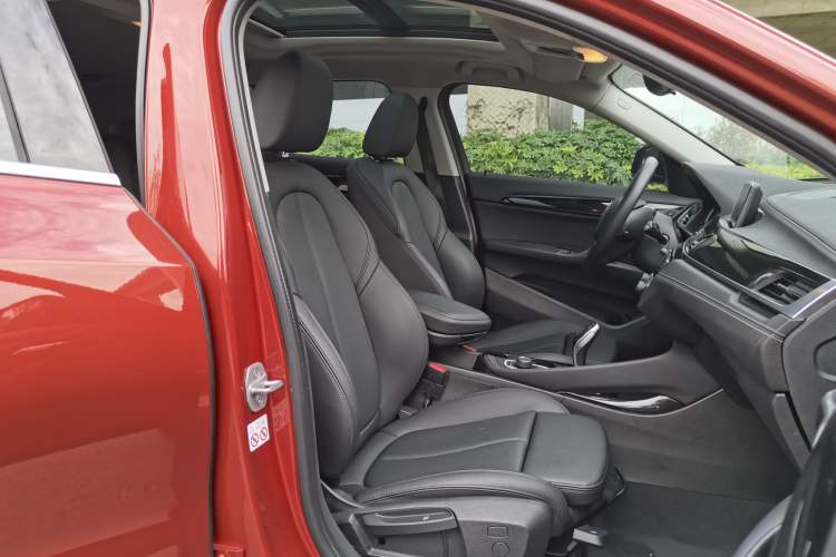 Used BMW X2 2019 sDrive20i M Sport Package China VI Emission Standard Interior 7