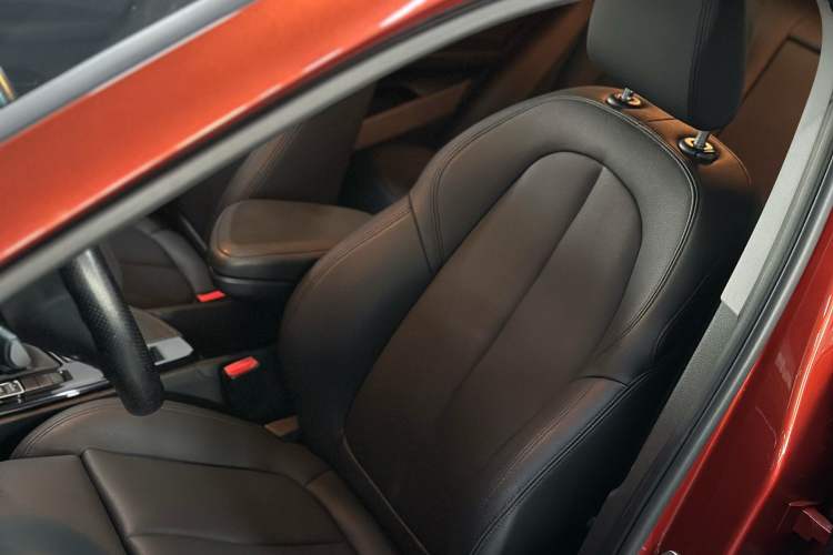 Used BMW X2 2019 sDrive20i M Sport Package China VI Emission Standard Left Front Seat