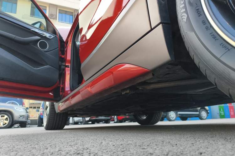 Used BMW X2 2019 sDrive20i M Sport Package China VI Emission Standard Left Side Sill