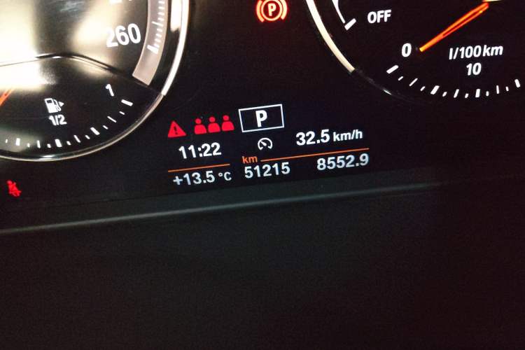 Used BMW X2 2019 sDrive20i M Sport Package China VI Emission Standard Odometer Close Up