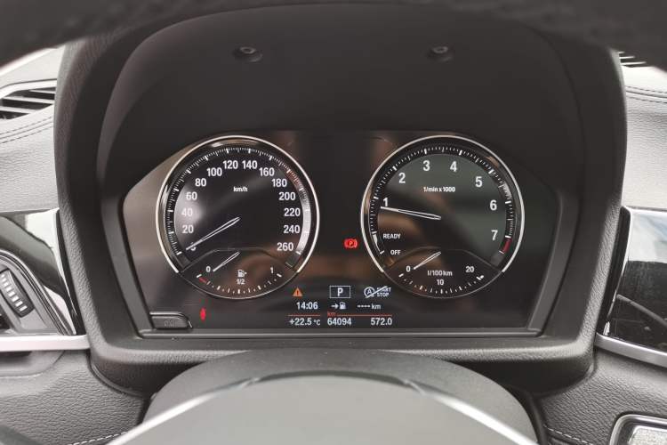 Used BMW X2 2019 sDrive20i M Sport Package China VI Emission Standard Odometer Close Up
