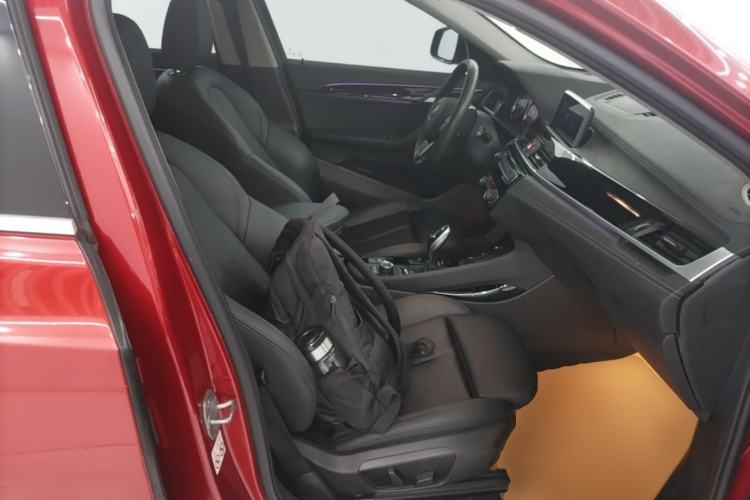 Used BMW X2 2019 sDrive25i Leading Edition M Sport Package China VI Right Front Seat