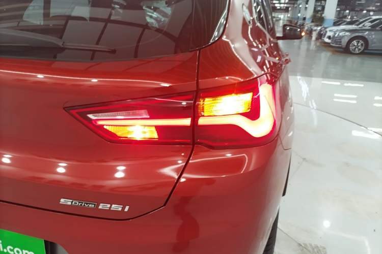 Used BMW X2 2019 sDrive25i Leading Edition M Sport Package China VI Right Rear Taillight