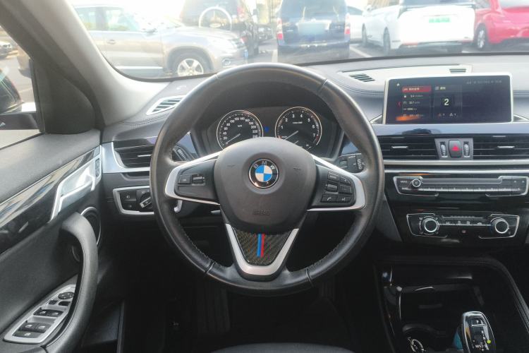 Used BMW X2 2019 sDrive20i M Sport Package China VI Emission Standard Steering Wheel