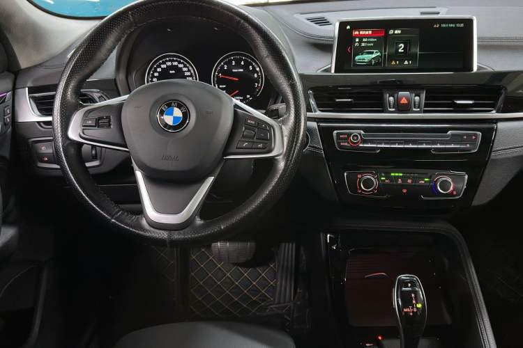Used BMW X2 2019 sDrive20i M Sport Package China VI Emission Standard Steering Wheel