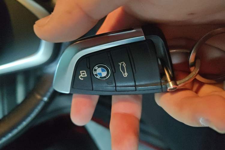 Used BMW X2 2019 sDrive20i M Sport Package China VI Emission Standard Vehicle Key