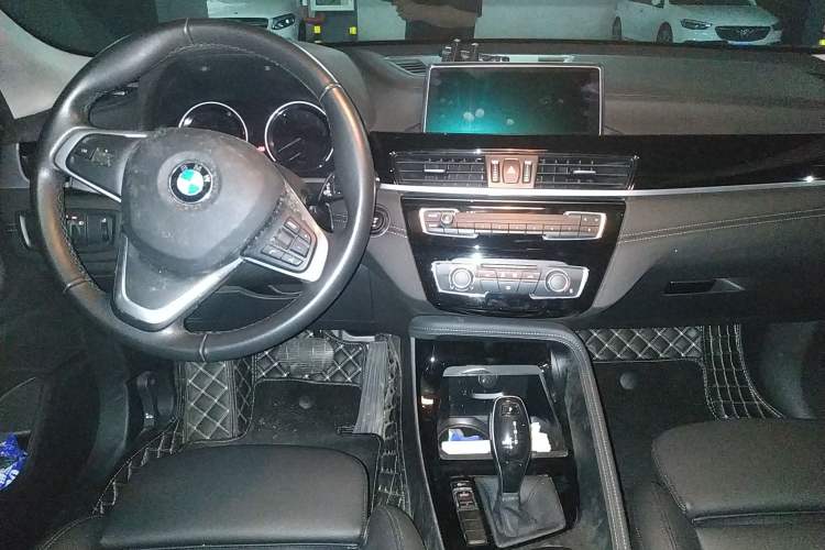 Used BMW X2 2019 sDrive20i M Sport Package China VI Emission Standard Center Console