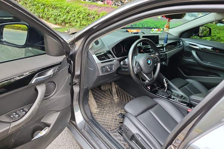 Used BMW X2 2019 sDrive20i M Sport Package China VI Emission Standard Driver Seat