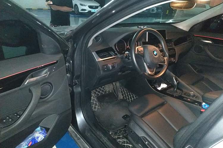 Used BMW X2 2019 sDrive20i M Sport Package China VI Emission Standard Driver Seat