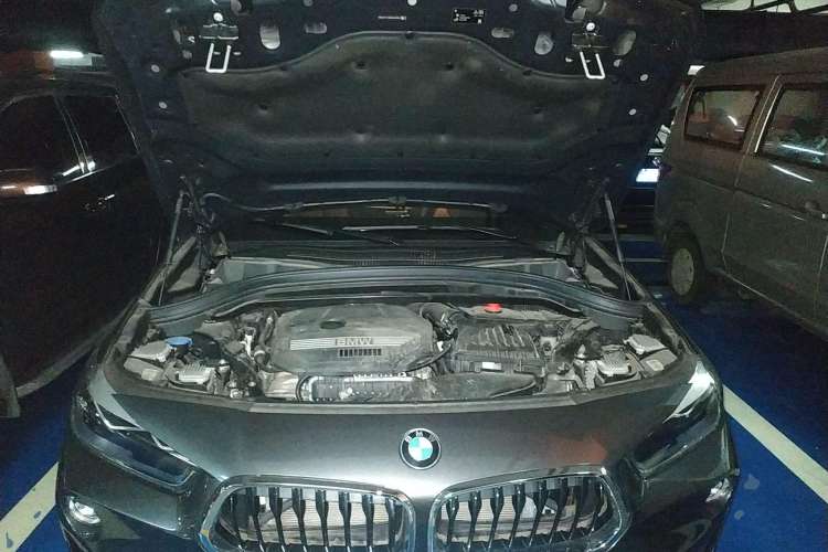 Used BMW X2 2019 sDrive20i M Sport Package China VI Emission Standard Engine Bay