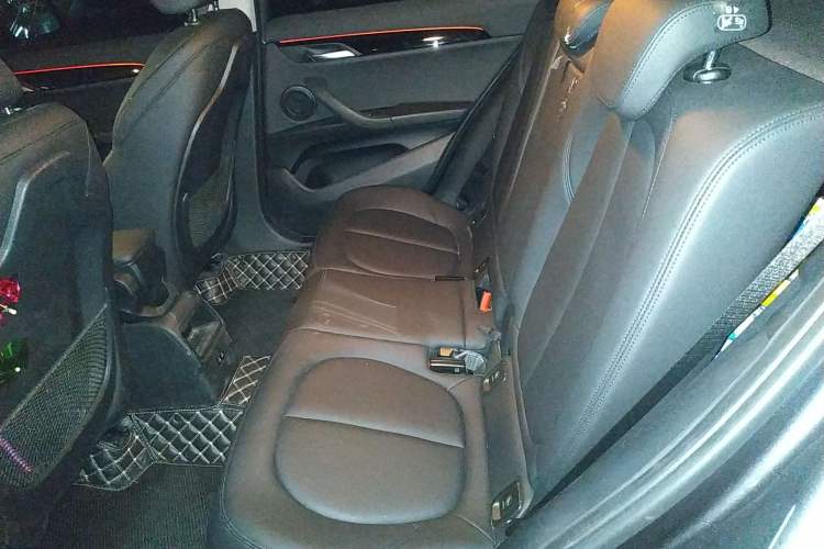 Used BMW X2 2019 sDrive20i M Sport Package China VI Emission Standard Left Rear Seat