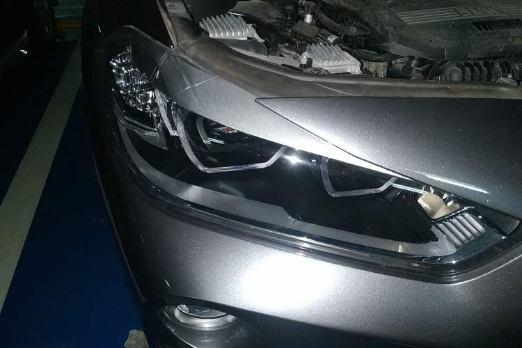 Used BMW X2 2019 sDrive20i M Sport Package China VI Emission Standard Right Front Headlight