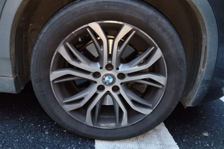 Used BMW X2 2019 sDrive25i Leading Edition M Sport Package China VI Right Front Wheel Hub