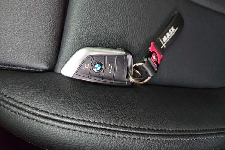 Used BMW X2 2019 sDrive20i M Sport Package China VI Emission Standard Vehicle Key