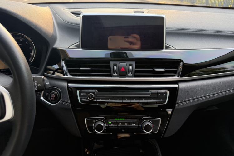 Used BMW X2 2019 sDrive20i M Sport Package China VI Emission Standard Audio And AC Panel