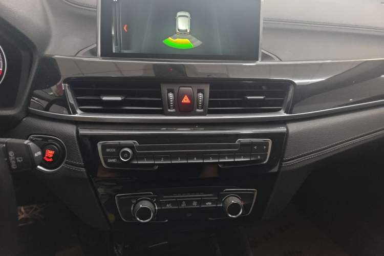 Used BMW X2 2019 sDrive20i M Sport Package China VI Emission Standard Audio And AC Panel
