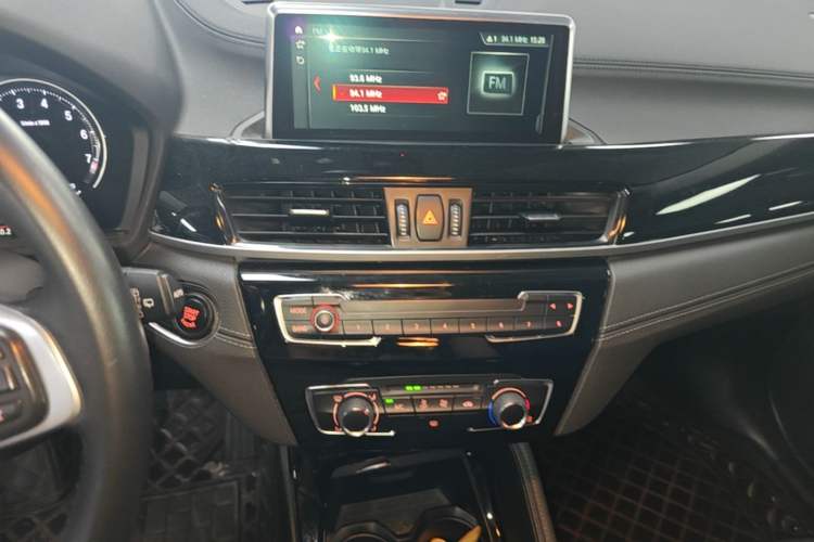 Used BMW X2 2019 sDrive20i M Sport Package China VI Emission Standard Audio And AC Panel