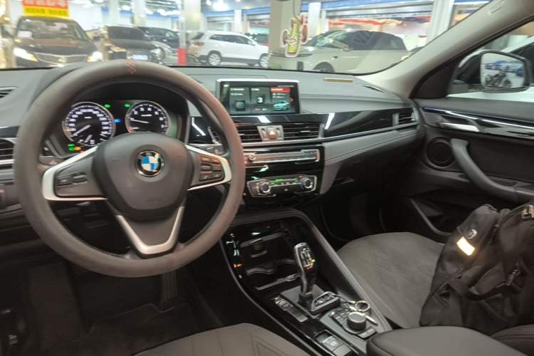 Used BMW X2 2019 sDrive20i M Sport Package China VI Emission Standard Audio And AC Panel