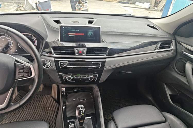 Used BMW X2 2019 sDrive20i M Sport Package China VI Emission Standard Audio And AC Panel