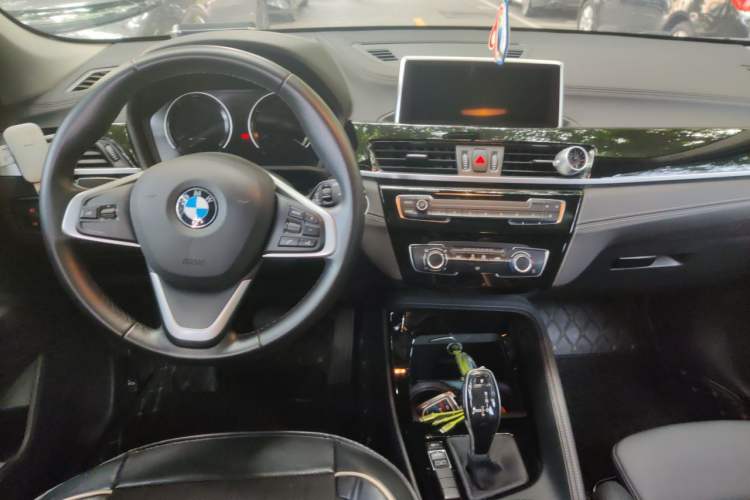 Used BMW X2 2019 sDrive20i M Sport Package China VI Emission Standard Center Console