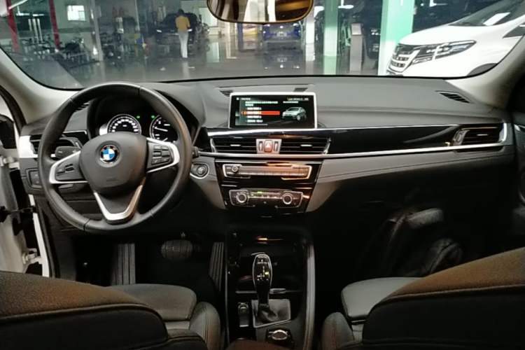 Used BMW X2 2019 sDrive20i M Sport Package China VI Emission Standard Center Console