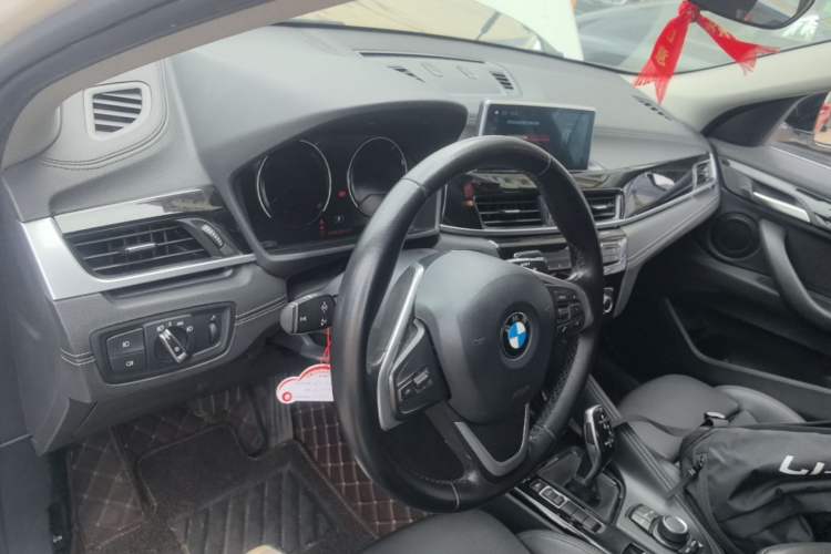 Used BMW X2 2019 sDrive20i M Sport Package China VI Emission Standard Center Console