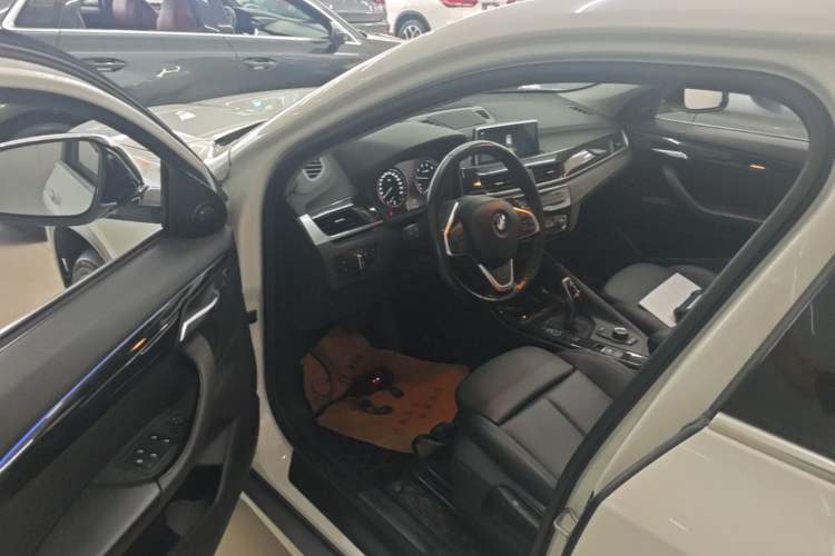 Used BMW X2 2019 sDrive20i M Sport Package China VI Emission Standard Driver Seat