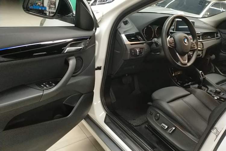 Used BMW X2 2019 sDrive20i M Sport Package China VI Emission Standard Driver Seat