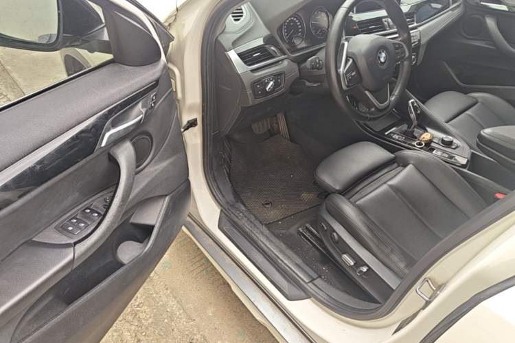 Used BMW X2 2019 sDrive20i M Sport Package China VI Emission Standard Driver Seat