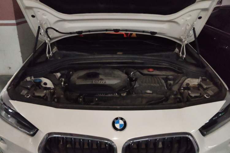 Used BMW X2 2019 sDrive20i M Sport Package China VI Emission Standard Engine Bay