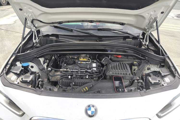Used BMW X2 2019 sDrive20i M Sport Package China VI Emission Standard Engine Bay