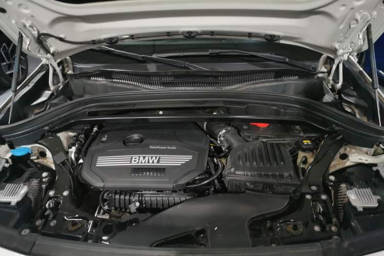 Used BMW X2 2019 sDrive20i M Sport Package China VI Emission Standard Engine Bay