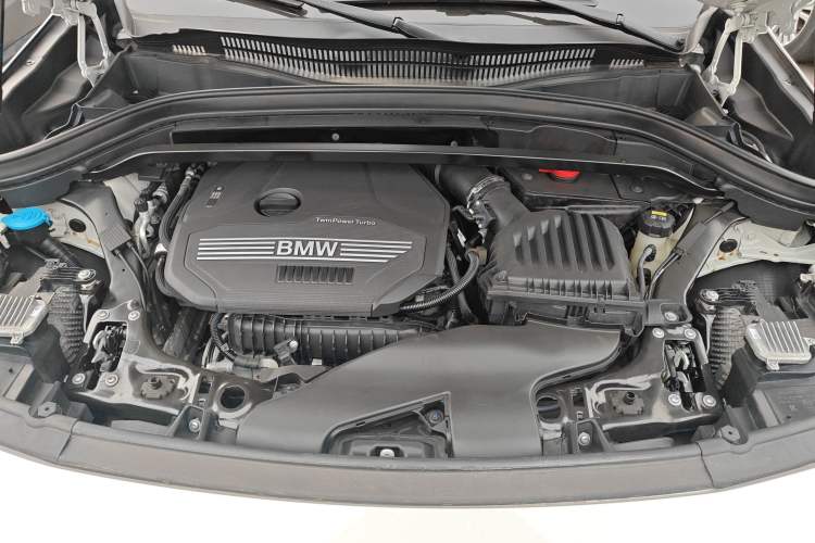 Used BMW X2 2019 sDrive20i M Sport Package China VI Emission Standard Engine Bay