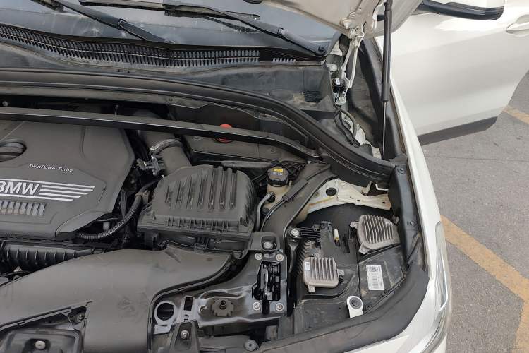 Used BMW X2 2019 sDrive20i M Sport Package China VI Emission Standard Engine Bay Left