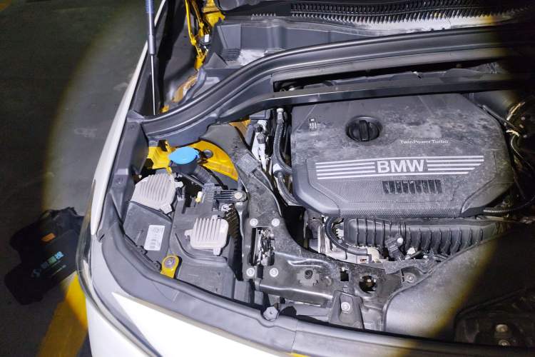 Used BMW X2 2019 sDrive20i M Sport Package China VI Emission Standard Engine Bay Right