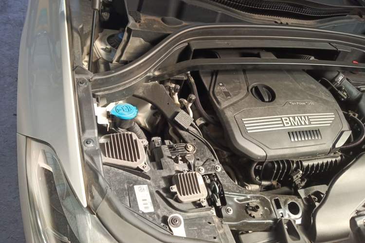 Used BMW X2 2019 sDrive20i M Sport Package China VI Emission Standard Engine Bay Right