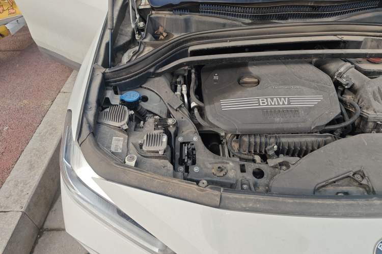 Used BMW X2 2019 sDrive20i M Sport Package China VI Emission Standard Engine Bay Right