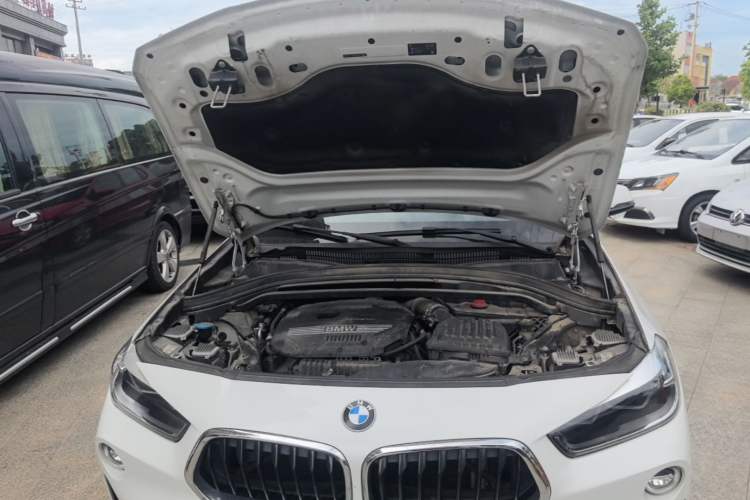 Used BMW X2 2019 sDrive20i M Sport Package China VI Emission Standard Engine Bay