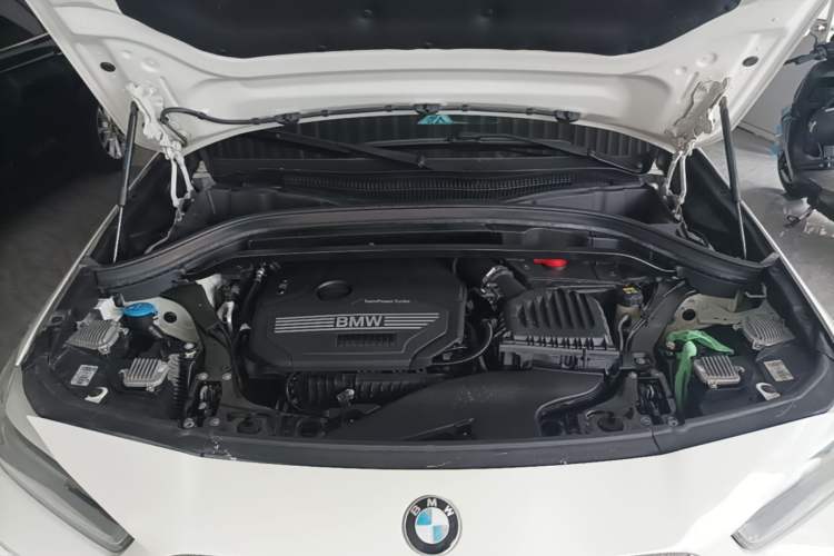 Used BMW X2 2019 sDrive20i M Sport Package China VI Emission Standard Engine Bay