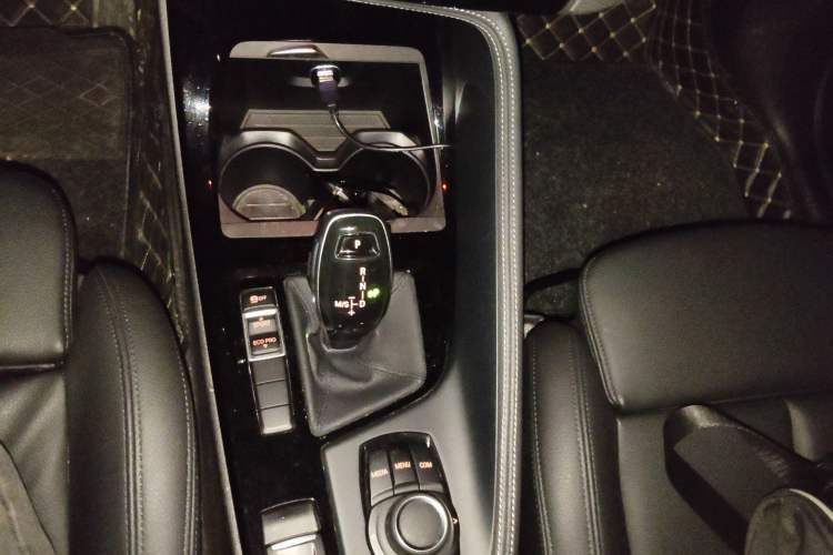Used BMW X2 2019 sDrive20i M Sport Package China VI Emission Standard Gear Lever